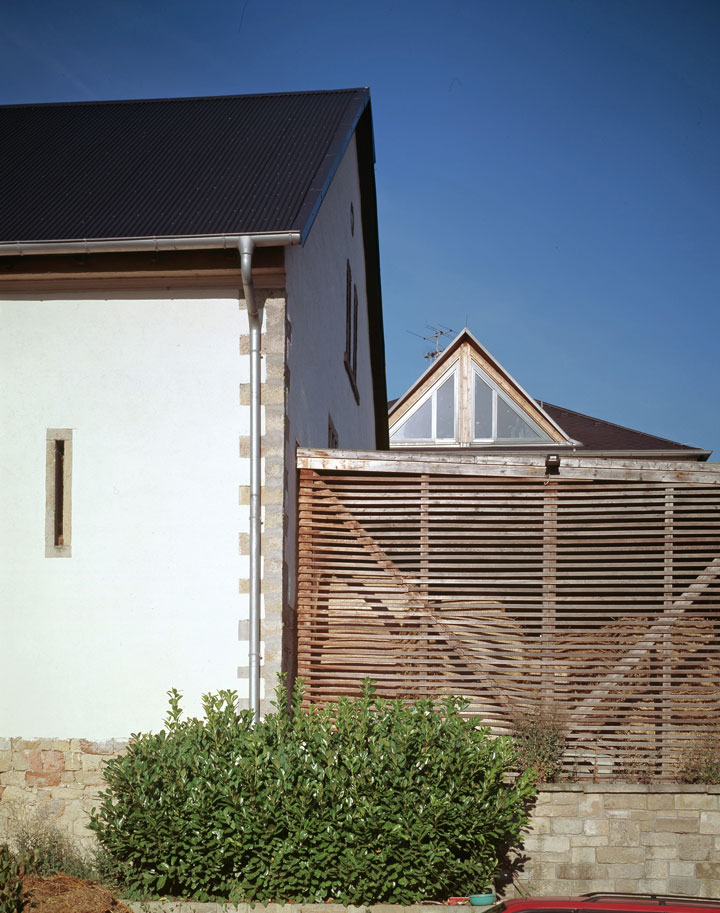 Vierseithof mit Pferdeanlage